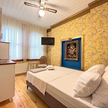 Mimoza Hotel 3*
